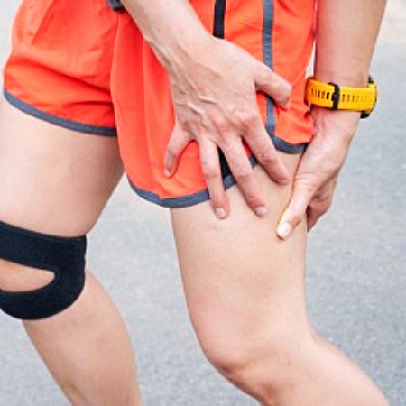 Iliotibial Band and Trochanteric Bursitis Assessment and Treatment in Leeds hero image